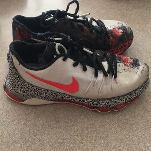 Nike KD basketball shoes youth size 5.